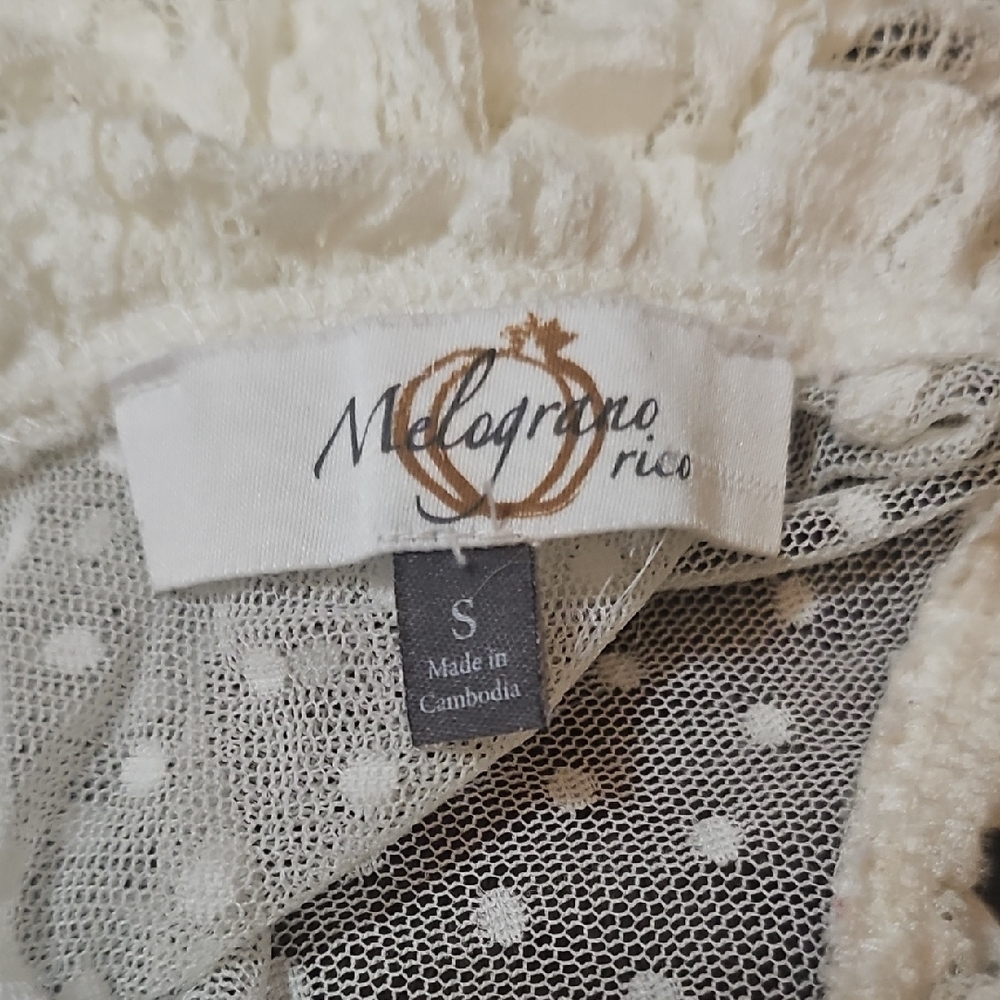 Lace Ruffle Blouse - Picture 5 of 6